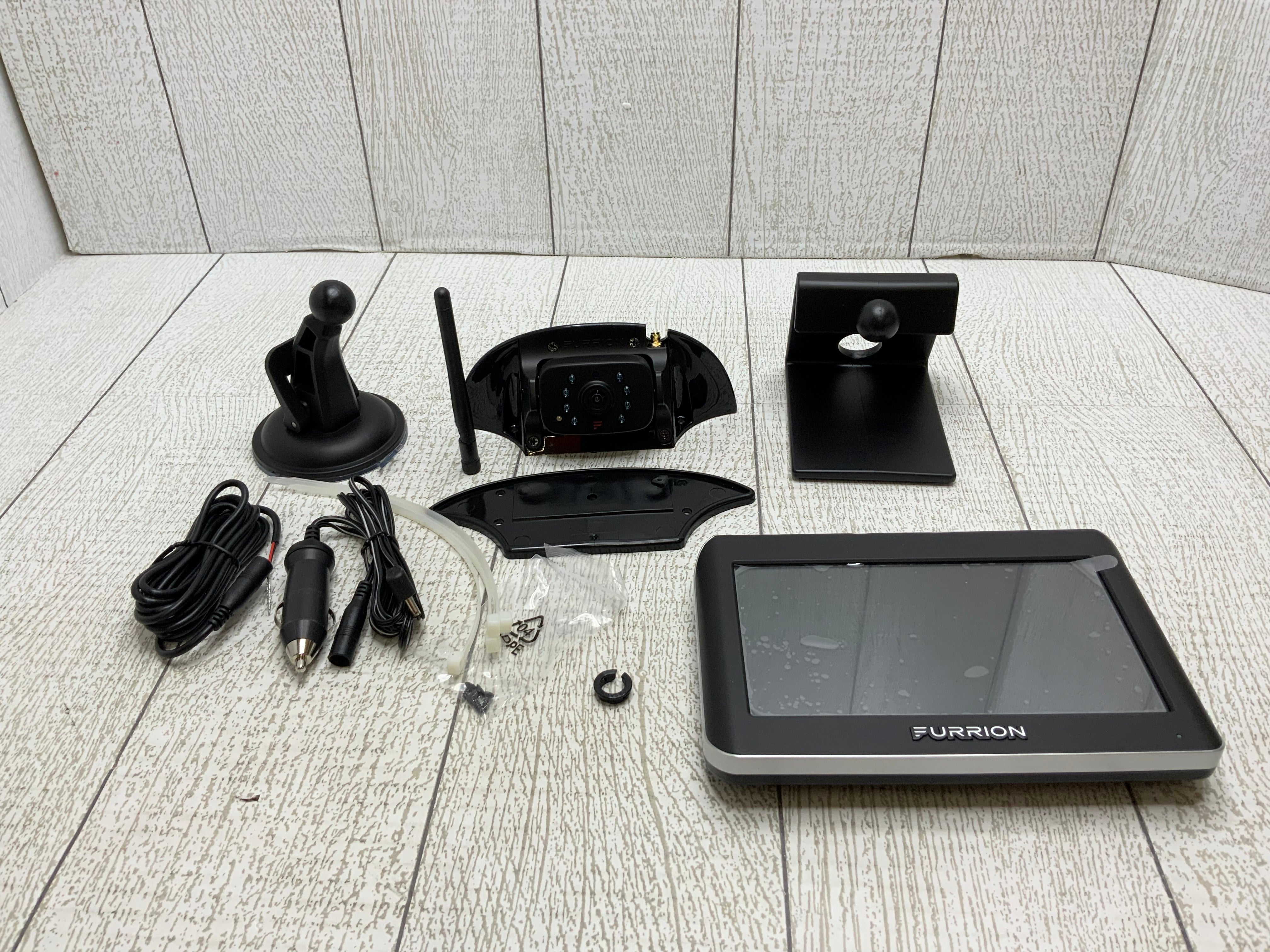 Furrion Vision S 7 Inch Wireless RV Backup System with 1 Rear Sharkfin Camera (8060166537454)